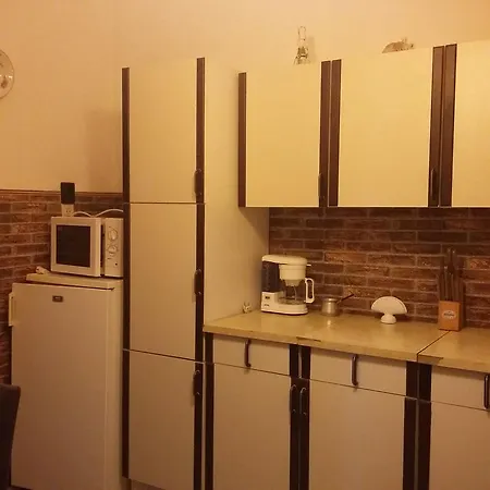Kossuth Vendeghaz Abádszalók