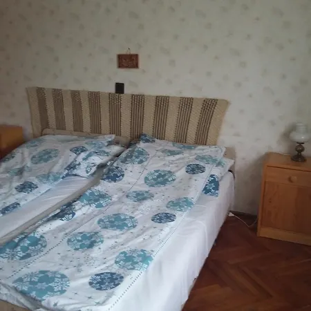 Kossuth Vendeghaz Abádszalók
